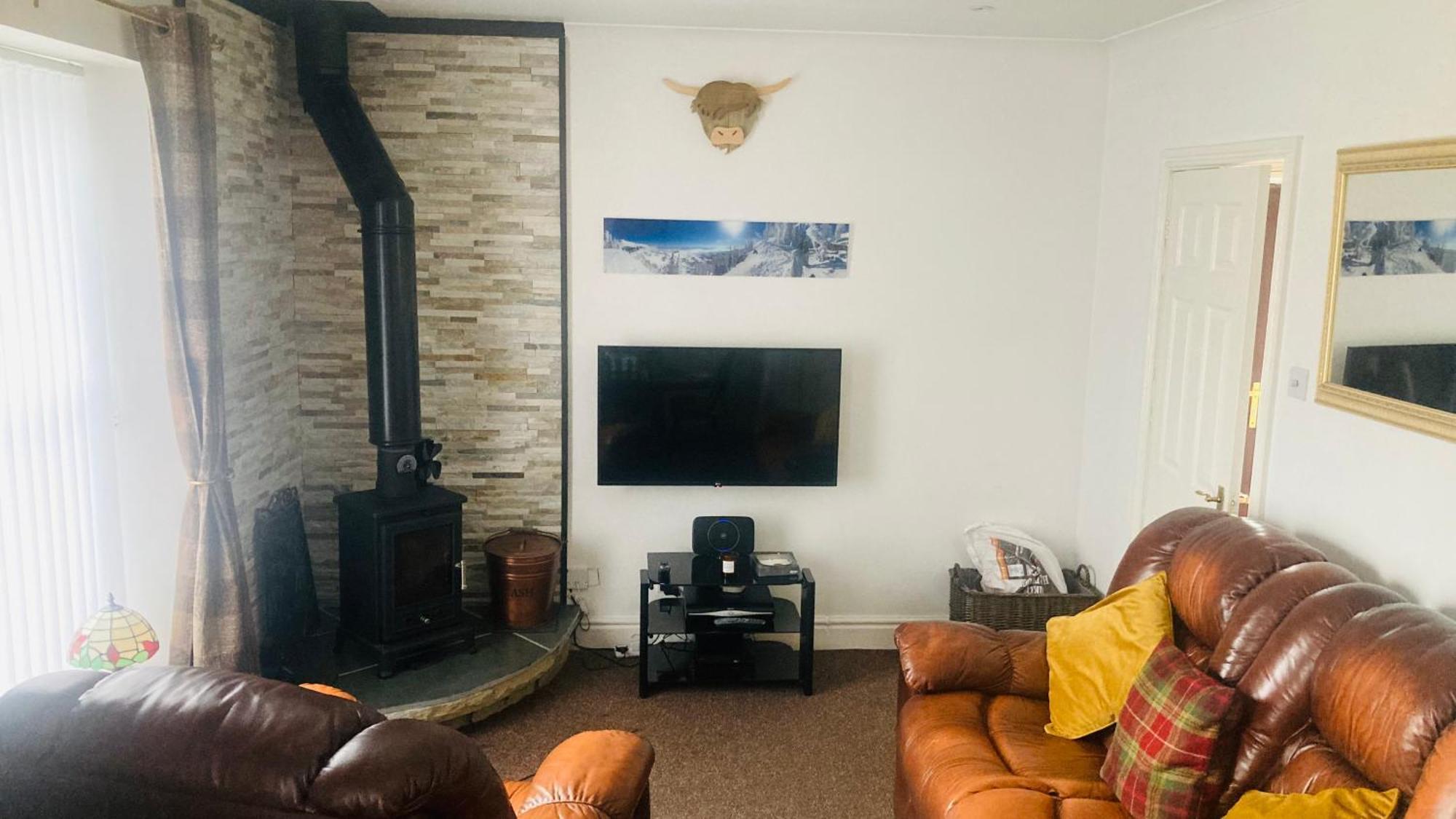 Park Side Cottage, Number 2, The Morays Holiday home